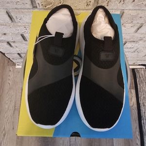 Men's Black Slip-On Shoes Telic Cloud9 Nimbus - New with Tags